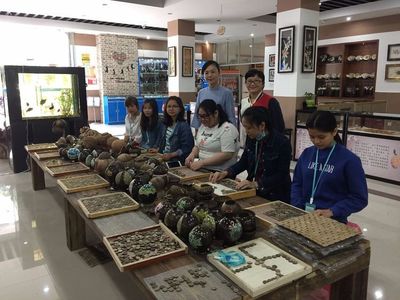 在匠心與行業(yè)之間——美術(shù)系工藝美術(shù)品設(shè)計(jì)專業(yè)畢業(yè)生跟崗實(shí)習(xí)札記